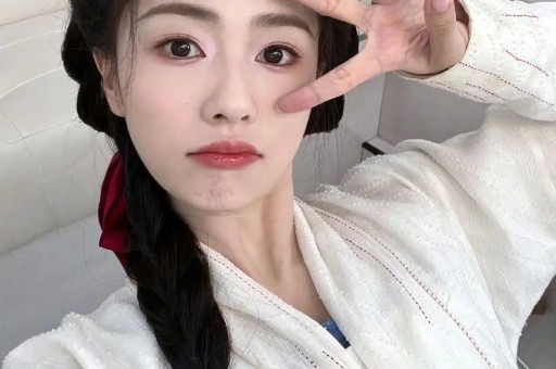 详细阅读:3500家连锁店女网红艾琳演豪门戏翻车涉嫌欺诈中老年人 3500家连锁店女网红艾琳演豪门戏翻车涉嫌欺诈中老年人