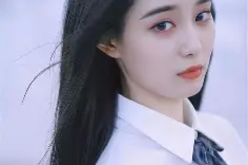 易易紫曝少数民族女星被经纪人潜规则：娱乐圈的权力游戏何时休